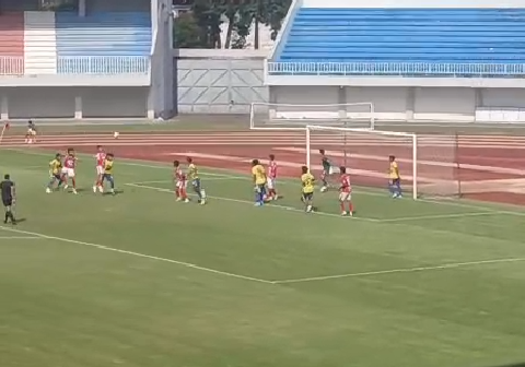 Persibangga Purbalingga sukses membungkam perlawanan 757 Kepri Jaya FC dengan skor meyakinkan 3-1 di Stadion Mandala Krida, Yogyakarta, Jumat 19 Juni 2026. Persibangga Purbalingga sukses membungkam perlawanan 757 Kepri Jaya FC dengan skor meyakinkan 3-1 di Stadion Mandala Krida, Yogyakarta, Jumat 19 Juni 2026.