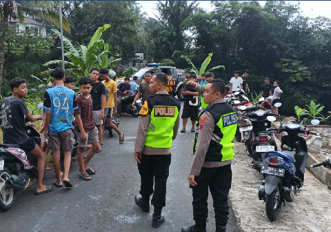 Personel Polsek Bobotsari membubarkan aksi balap liar di jalan Desa Dagan dan menyita tiga sepeda motor yang melanggar aturan lalu lintas.