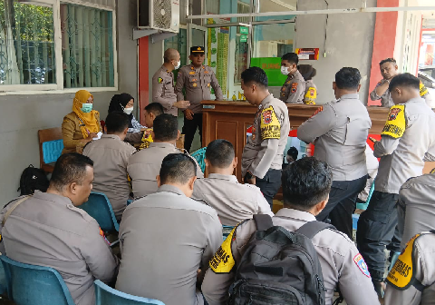 Polres Purbalingga menggelar Cek Kesehatan Gratis (CKG) dan Tes Cepat Molekuler (TCM) bagi personel Bhabinkamtibmas