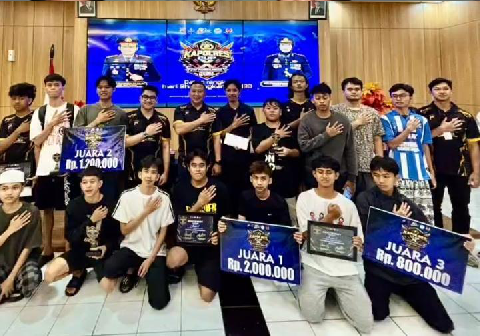 Kolaborasi Turnamen Mobile Legends Bang Bang Kapolres Purbalingga Cup 2026 bersama Esports Indonesia (ESI) Kabupaten Purbalingga untuk menyambut Hari Bhayangkara ke-80 berjalan sukses Kolaborasi Turnamen Mobile Legends Bang Bang Kapolres Purbalingga Cup 2026 bersama Esports Indonesia (ESI) Kabupaten Purbalingga untuk menyambut Hari Bhayangkara ke-80 berjalan sukses