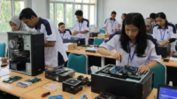 Program teknisi komputer menyeluruh