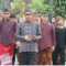 Keluarga besar almarhum RM. Subagyo Wiryo Saputro, keturunan pendiri sekaligus Bupati pertama Purbalingga berbaur dengan Ribuan penduduk Desa Candiwulan, Kecamatan Kutasari, Kabupaten Purbalingga, memadati ruas jalan mulai Balai Desa hingga Puri Candiwulan
