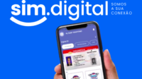 Sebagai versi elektronik resmi, SIM Digital tersimpan di dalam aplikasi khusus yang terhubung langsung dengan pusat data Korlantas Polri.