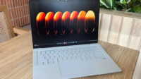 Asus ExpertBook Ultra merupakan laptop pertama yang mengadopsi performa mutakhir yang mendefinisikan standar laptop bisnis premium tipis.