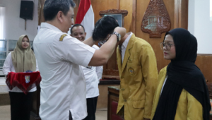 Asisten Administrasi Umum Sekda Kabupaten Purbalingga, Siswanto, mewakili Bupati Purbalingga saat menerima para mahasiswa Universitas Jenderal Soedirman (Unsoed) yang akan KKN di 47 desa Asisten Administrasi Umum Sekda Kabupaten Purbalingga, Siswanto, mewakili Bupati Purbalingga saat menerima para mahasiswa Universitas Jenderal Soedirman (Unsoed) yang akan KKN di 47 desa