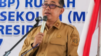 Kepala Dindikbud Purbalingga, Heru Sri Wibowo, memberikan apresiasi tinggi terhadap prakarsa Kantor Perwakilan Bank Indonesia Purwokerto dalam acara peluncuran edukasi Cinta, Bangga, Paham (CBP) Rupiah, pada hari pertama Masa Pengenalan Lingkungan Sekolah tahun ajaran 2026/2027, di Aula SMP Negeri 3 Purbalingga, Senin 13 Juli 2026 Kepala Dindikbud Purbalingga, Heru Sri Wibowo, memberikan apresiasi tinggi terhadap prakarsa Kantor Perwakilan Bank Indonesia Purwokerto dalam acara peluncuran edukasi Cinta, Bangga, Paham (CBP) Rupiah, pada hari pertama Masa Pengenalan Lingkungan Sekolah tahun ajaran 2026/2027, di Aula SMP Negeri 3 Purbalingga, Senin 13 Juli 2026