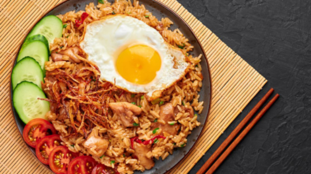 Nasi Goreng Telor Dadar