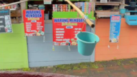 Objek Wisata Air Bojongsari atau Owabong Water Park Purbalingga memiliki keunikan tersendiri dalam menata outlet kuliner dan souvenir dengan sebutan Pasar Sengget atau Pasar Gantar Objek Wisata Air Bojongsari atau Owabong Water Park Purbalingga memiliki keunikan tersendiri dalam menata outlet kuliner dan souvenir dengan sebutan Pasar Sengget atau Pasar Gantar