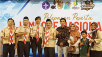 Aimar Nashif Din Faizi berfoto Bersama Ka Kwarcab Purbalingga Kak Tri Gunawan Setyadi usai pelepasan Kontingen Jambore Nasional (Jamnas) XII Tahun 2026 Kwarcab Kabupaten Purbalingga di Pendopo Dipokusumo, Senin 10 Agustus 2026. Aimar Nashif Din Faizi berfoto Bersama Ka Kwarcab Purbalingga Kak Tri Gunawan Setyadi usai pelepasan Kontingen Jambore Nasional (Jamnas) XII Tahun 2026 Kwarcab Kabupaten Purbalingga di Pendopo Dipokusumo, Senin 10 Agustus 2026.