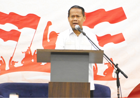 Anggota Komisi XIII DPR RI H Rofik Hananto saat memberikan materi dalam Penguatan Relawan Gerakan Kebajikan Pancasila 2026 yang bekerjasama dengan Badan Pembinaan Ideologi Pancasila (BPIP) , di Erhanesia Convention Centre, Purbalingga, pada Minggu 16 Agustus 2026
