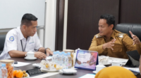 Kepala BPJS Kesehatan Cabang Purwokerto Kgs. Hamdani bersama Bupati Purbalingga Fahmi Muhammad Hanif di ruang kerja Bupati Purbalingga, Senin 10 Agustus 2026 Kepala BPJS Kesehatan Cabang Purwokerto Kgs. Hamdani bersama Bupati Purbalingga Fahmi Muhammad Hanif di ruang kerja Bupati Purbalingga, Senin 10 Agustus 2026