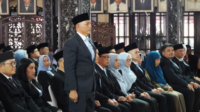 Penataan birokrasi ini mencakup pelantikan satu pejabat eselon IIIA, 17 pejabat eselon IIIB, 132 pejabat eselon IVA, serta 63 pejabat eselon IVB. Penataan birokrasi ini mencakup pelantikan satu pejabat eselon IIIA, 17 pejabat eselon IIIB, 132 pejabat eselon IVA, serta 63 pejabat eselon IVB.