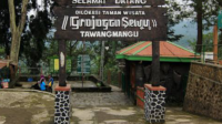 Grojogan Sewu menjadi pilihan populer bagi wisatawan yang menyukai wisata alam. Air terjun setinggi sekitar 81 meter ini berada di kawasan Tawangmangu.