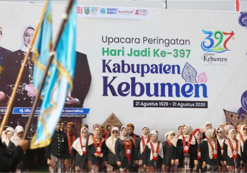 Pembukaan Kebumen Fest 2026 di Alun-alun Pancasila yang menampilkan parade budaya nusantara, sendratari kolosal, serta capaian pembangunan daerah. Pembukaan Kebumen Fest 2026 di Alun-alun Pancasila yang menampilkan parade budaya nusantara, sendratari kolosal, serta capaian pembangunan daerah.