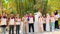 Mahasiswa KKN Tematik Universitas Muhammadiyah Purwokerto (UMP) Kelompok 121 berhasil merealisasikan program pembuatan rocket stove di Desa Pekunden, Kecamatan Banyumas, Kabupaten Banyumas. Foto : Aulia Febby