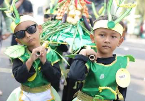 Karnaval Parade Kreatif dalam rangka memperingati HUT ke-81 Kemerdekaan Republik Indonesia di Kabupaten Purworejo. Karnaval Parade Kreatif dalam rangka memperingati HUT ke-81 Kemerdekaan Republik Indonesia di Kabupaten Purworejo.