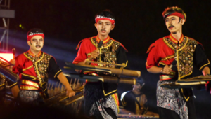 Festival Kentongan Purbalingga 2026 sukses menyedot perhatian ratusan warga di Alun-alun Purbalingga sekaligus menggerakkan ekonomi pelaku UMKM lokal. Festival Kentongan Purbalingga 2026 sukses menyedot perhatian ratusan warga di Alun-alun Purbalingga sekaligus menggerakkan ekonomi pelaku UMKM lokal.