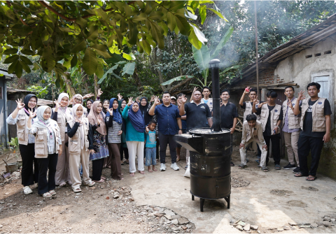 Universitas Muhammadiyah Purwokerto menciptakan tabung pembakaran sampah dari oli bekas berbasis digital guna menyelesaikan persoalan lingkungan di Purbalingga.