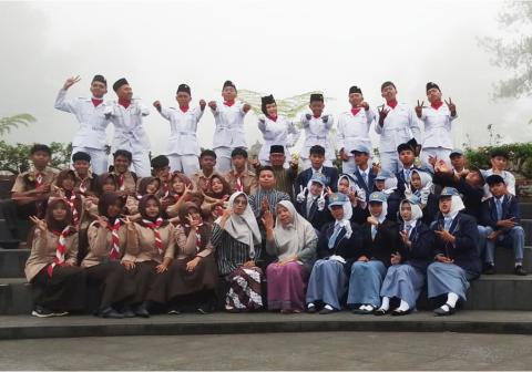 Penyelenggaraan upacara dalam perut bumi gua ini memberikan kesan mendalam bagi para murid SMK Ma'arif NU Karangreja. Penyelenggaraan upacara dalam perut bumi gua ini memberikan kesan mendalam bagi para murid SMK Ma'arif NU Karangreja.