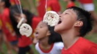 Anak-anak Indonesia selalu bergembira menyambut Peringatan Hari Ulang Tahun Kemerdekaan Republik Indonesia setiap tanggal 17 Agustus Anak-anak Indonesia selalu bergembira menyambut Peringatan Hari Ulang Tahun Kemerdekaan Republik Indonesia setiap tanggal 17 Agustus