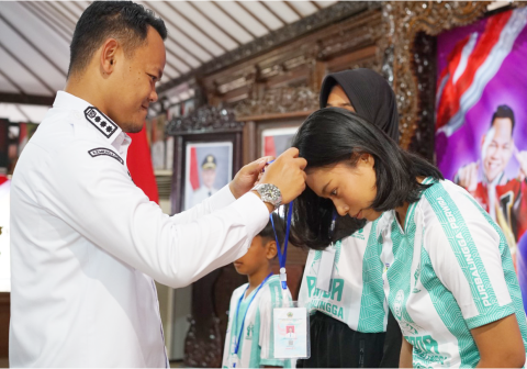 Kontingen POPDA Purbalingga menerjunkan 146 atlet terbaik demi meraih target 13 medali emas pada POPDA Jateng 2026 dengan alokasi bonus Rp50 juta. Kontingen POPDA Purbalingga menerjunkan 146 atlet terbaik demi meraih target 13 medali emas pada POPDA Jateng 2026 dengan alokasi bonus Rp50 juta.