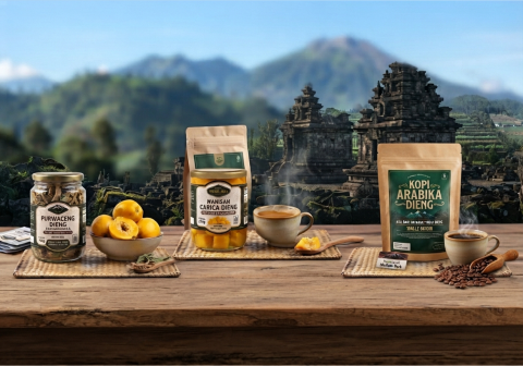 Tiga komoditas utama yang menjadi ikon wilayah ini mencakup Kopi Arabika Pegunungan Dieng Banjarnegara, buah Carica Dieng, serta tanaman herbal Purwaceng Dieng Tiga komoditas utama yang menjadi ikon wilayah ini mencakup Kopi Arabika Pegunungan Dieng Banjarnegara, buah Carica Dieng, serta tanaman herbal Purwaceng Dieng