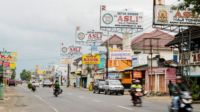 Kecamatan Sokaraja, Kabupaten Banyumas, pernah memiliki geliat seni lukis yang cukup kuat pada era 1970–1980-an. Kecamatan Sokaraja, Kabupaten Banyumas, pernah memiliki geliat seni lukis yang cukup kuat pada era 1970–1980-an.