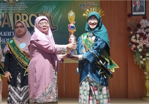 Titik Wahyuningsih, M.Hum., akademisi UMP Titik Wahyuningsih, M.Hum., akademisi UMP