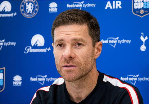 Xabi Alonso mengevaluasi konsistensi pertahanan usai hasil imbang Chelsea lawan Hull City 2-2 pada pekan keempat Liga Inggris. Sumber Foto: Chelsea Xabi Alonso mengevaluasi konsistensi pertahanan usai hasil imbang Chelsea lawan Hull City 2-2 pada pekan keempat Liga Inggris. Sumber Foto: Chelsea