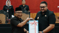 DPRD Kabupaten Purbalingga menetapkan empat Raperda prakarsa strategis meliputi pengawasan minuman beralkohol, penataan ritel, ketenagakerjaan, serta telekomunikasi. DPRD Kabupaten Purbalingga menetapkan empat Raperda prakarsa strategis meliputi pengawasan minuman beralkohol, penataan ritel, ketenagakerjaan, serta telekomunikasi.