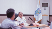 Asisten Perekonomian dan Pembangunan Sekda Purbalingga Mukodam memimpin rapat untuk mengevaluasi aksi sebelumnya sekaligus mematangkan kegiatan persiapan Aksi Bersih Lingkungan pada 26 September 2026, di Ruang Rapat Bupati, Gedung A Setda Purbalingga, Rabu 9 September 2026  