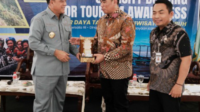 Pemkab Pemalang memacu pengembangan potensi wisata daerah melalui penguatan SDM, kolaborasi lintas sektor, serta penciptaan magnet pariwisata baru. Pemkab Pemalang memacu pengembangan potensi wisata daerah melalui penguatan SDM, kolaborasi lintas sektor, serta penciptaan magnet pariwisata baru.