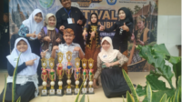 Tujuh murid SDN 1 Purbalingga Lor berhasil memborong kejuaraan dalam Festival Tunas Bahasa Ibu FTBI 2026 Koorwilcam Purbalingga. Tujuh murid SDN 1 Purbalingga Lor berhasil memborong kejuaraan dalam Festival Tunas Bahasa Ibu FTBI 2026 Koorwilcam Purbalingga.