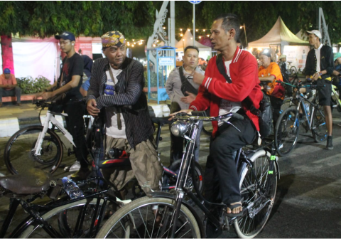 Soedirman Bike Festival 2026 sukses digelar di Purbalingga, padukan olahraga malam, parade kreatif, dan bazar UMKM lokal berhadiah menarik. Soedirman Bike Festival 2026 sukses digelar di Purbalingga, padukan olahraga malam, parade kreatif, dan bazar UMKM lokal berhadiah menarik.