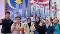 Enam mahasiswa FAI UMP mengikuti Huffaz Leadership Camp 2026 di Malaysia untuk mengembangkan kepemimpinan berbasis Al-Qur’an secara internasional. Enam mahasiswa FAI UMP mengikuti Huffaz Leadership Camp 2026 di Malaysia untuk mengembangkan kepemimpinan berbasis Al-Qur’an secara internasional.