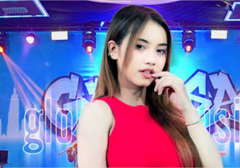 Penyanyi dangdut asal Blitar bernama Ajeng Febria mengambil peran besar dalam mempopulerkan lagu berbahasa Bajau Suluk asal Sabah tersebut di Indonesia.