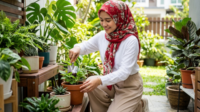 Merawat Tanaman dalam Pot