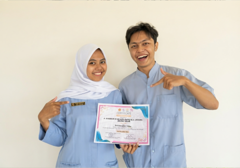 Mahasiswa keperawatan UMP sukses meraih juara 3 video edukasi tingkat internasional berkat inovasi kesehatan kreatif.