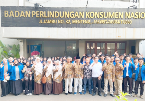 Mahasiswa HES FAI UMP kunjungi BPKN RI untuk memperkuat literasi perlindungan konsumen transaksi digital dan klausula baku.