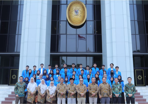Mahasiswa HES FAI UMP mengunjungi Mahkamah Agung RI untuk mendalami praktik peradilan dan tantangan hukum ekonomi syariah. Mahasiswa HES FAI UMP mengunjungi Mahkamah Agung RI untuk mendalami praktik peradilan dan tantangan hukum ekonomi syariah.
