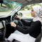 5 Tips Aman Bagi Perempuan Mandiri Bepergian Menggunakan Mobil