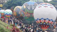 Festival Balon Udara Owabong Purbalingga sukses menyedot ribuan wisatawan lewat perpaduan atraksi balon udara raksasa dan keseruan Fun Run with DJ. Festival Balon Udara Owabong Purbalingga sukses menyedot ribuan wisatawan lewat perpaduan atraksi balon udara raksasa dan keseruan Fun Run with DJ.