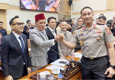 Komisi III DPR menyetujui Jenderal Suyudi Ario Seto Calon Kapolri Baru secara aklamasi untuk menggantikan Jenderal Listyo Sigit Prabowo.
