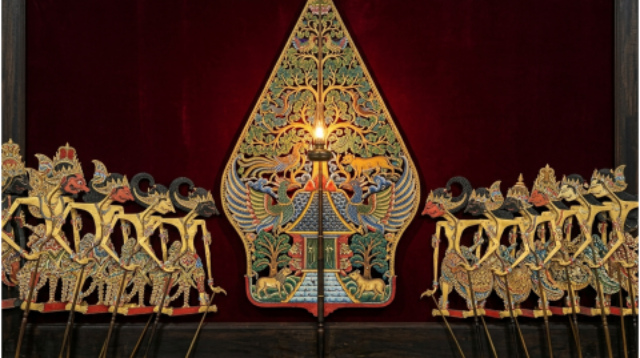 5 filosofi gunungan dalam pagelaran wayang kulit yang kaya akan makna kehidupan, spiritualitas, serta kearifan lokal Jawa. 5 filosofi gunungan dalam pagelaran wayang kulit yang kaya akan makna kehidupan, spiritualitas, serta kearifan lokal Jawa.