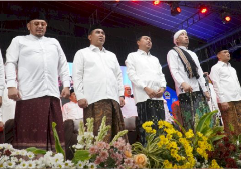 Pemprov Jateng menyalurkan beasiswa bagi 488 santri melalui Program Pesantren Obah pada 2026 untuk memperkuat kualitas pendidikan pesantren.