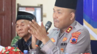 Kapolres Purbalingga AKBP Hendry Susanto Sianipar menggelar Jumat Curhat di Padamara untuk menyerap aspirasi warga serta mengajak masyarakat menyukseskan Pilkades 2026.