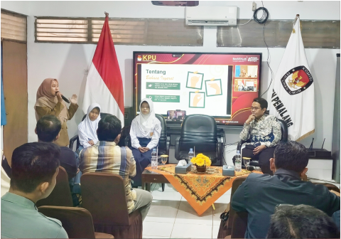 KPU Kabupaten Pemalang menggelar pelatihan bahasa isyarat KPU Pemalang bagi anggota dan staf demi mewujudkan pelayanan pemilu yang inklusif serta ramah disabilitas.