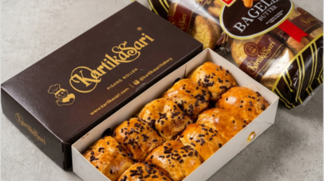 Kue Basah menyajikan kelezatan cita rasa autentik Nusantara. Kue Basah menyajikan kelezatan cita rasa autentik Nusantara.
