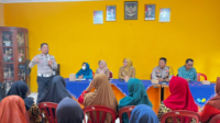 Satlantas Polres Purbalingga menggelar sosialisasi Dikmas Lantas bagi ibu-ibu PKK Kelurahan Purbalingga Kulon untuk menumbuhkan budaya tertib berlalu lintas. Satlantas Polres Purbalingga menggelar sosialisasi Dikmas Lantas bagi ibu-ibu PKK Kelurahan Purbalingga Kulon untuk menumbuhkan budaya tertib berlalu lintas.