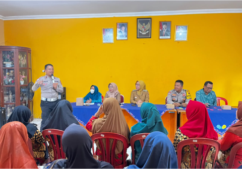 Satlantas Polres Purbalingga menggelar sosialisasi Dikmas Lantas bagi ibu-ibu PKK Kelurahan Purbalingga Kulon untuk menumbuhkan budaya tertib berlalu lintas.
